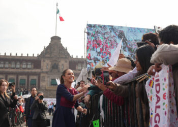 México avanza con dignidad, con justicia, con unidad y con la fuerza invencible de su pueblo: Sheinbaum
