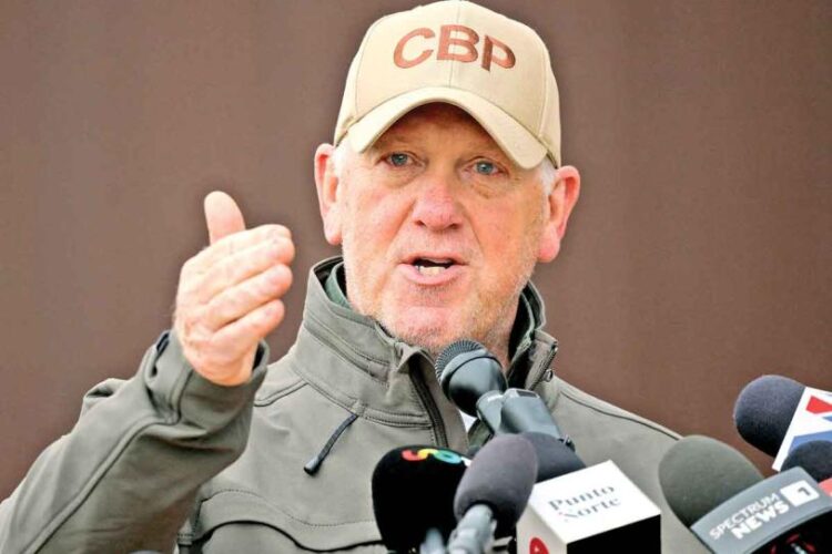 Tom Homan presume 600 mil deportados