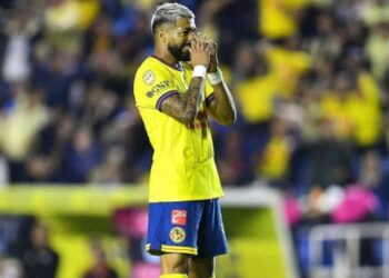 América saca a Rodrigo Aguirre y mete a Raphael Veiga  