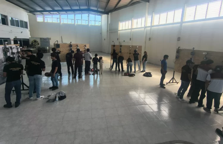 CECyT 01 San Fernando fortalece formación técnica con capacitación en instalaciones eléctricas residenciales