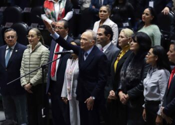 Alejandro Gertz Manero rinde protesta como embajador ante Reino Unido tras ser ratificado