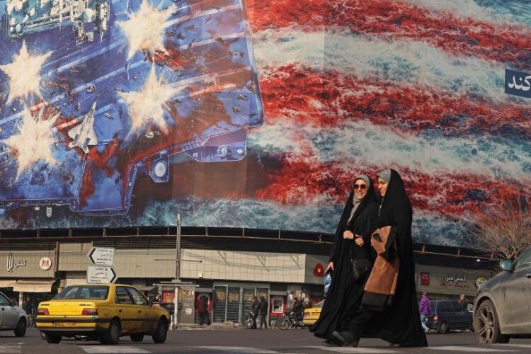 Irán acusa a Washington de buscar desestabilizar la región tras despliegue militar