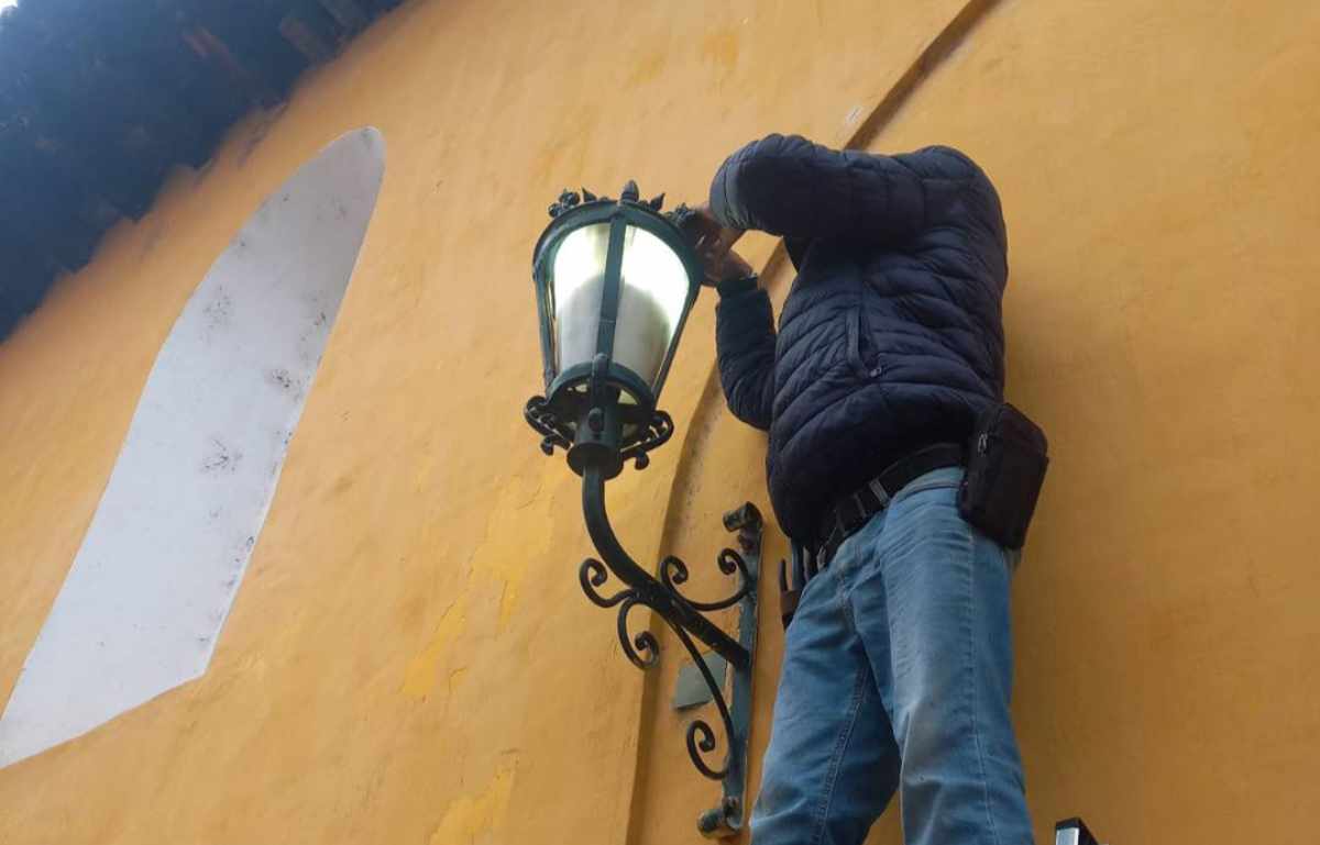 Refuerzan mantenimiento de alumbrado público en SCLC