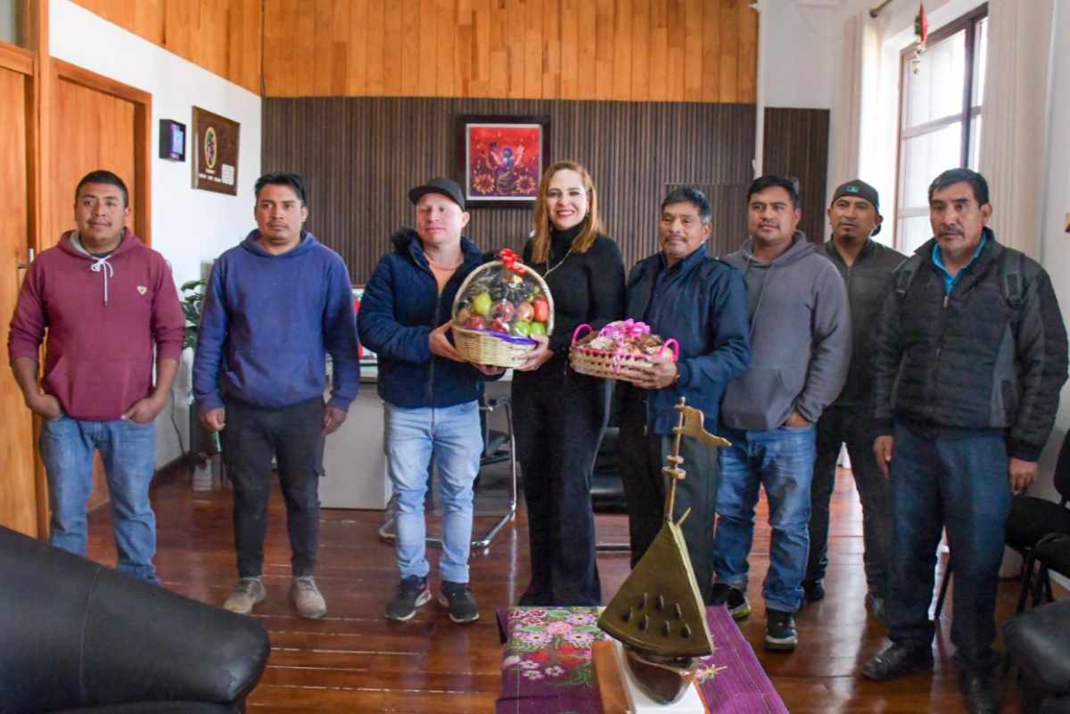 Gobierno municipal atiende demandas de la comunidad El Escalón mediante el diálogo