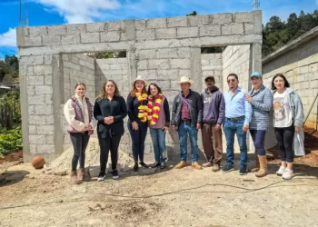 Muros firmes transforman viviendas en la comunidad de Napité en SCLC