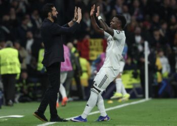 Show de Vinicius en el Bernabéu: El Real Madrid aplasta 6-1 al Mónaco en una noche mágica