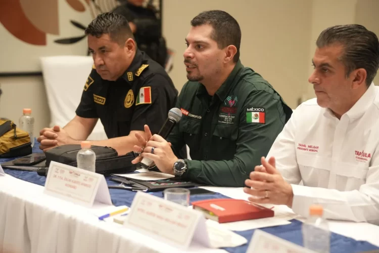 Seguimos al pie del cañón, somos mandos presentes: Aparicio Avendaño