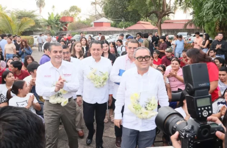 Ceremonia de declaratoria de creación de la Escuela de Ciencias Jurídicas de la Frontera Sur de la UNACH
