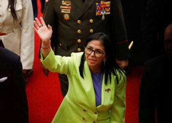 Venezuela recibe 300 millones de dólares por venta de petróleo tras acuerdo con EU