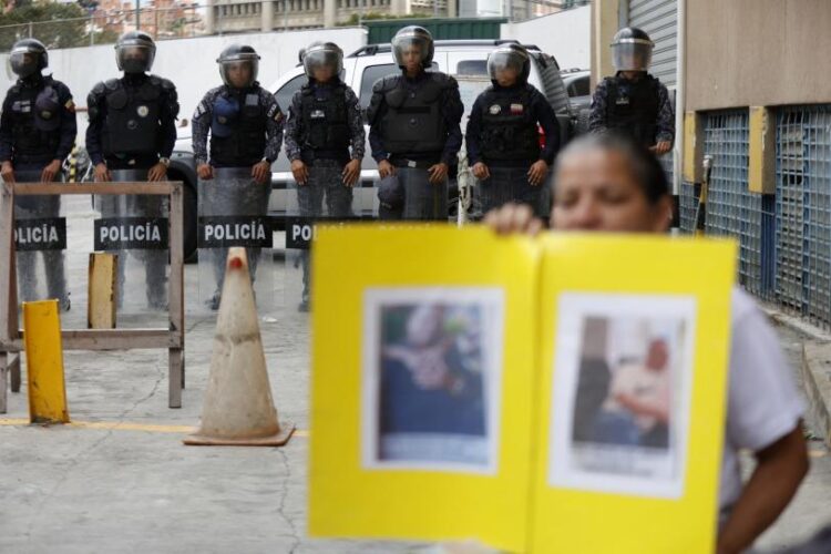 Venezuela reporta liberación de 808 presos políticos; ONG cuestiona cifra