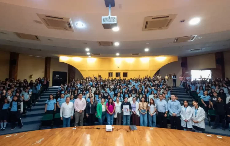 Aditech impulsa vocaciones científicas en niñas y jóvenes chiapanecas