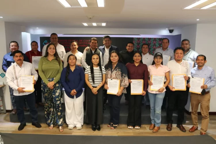 Avanza Chiapas en la entrega de Resultados Únicos del Examen de Control de Confianza a municipios