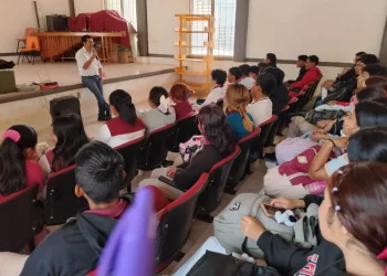 Cecyt 09 El Parral fortalece la orientación vocacional con la visita de la Universidad Politécnica de Chiapas