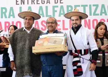 Cuando los libros llegan, los mundos se multiplican en Santiago El Pinar