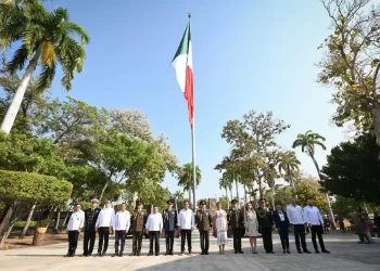 Eduardo Ramírez asiste a conmemoración del CXIII Aniversario del Ejército Mexicano