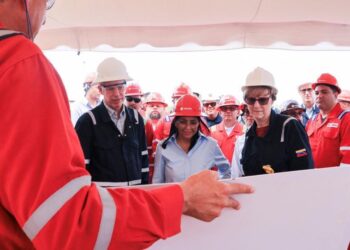 Estados Unidos autoriza operaciones de cinco petroleras multinacionales en Venezuela