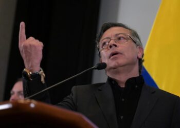 Petro afirma que su reunión con Trump fue “positiva”