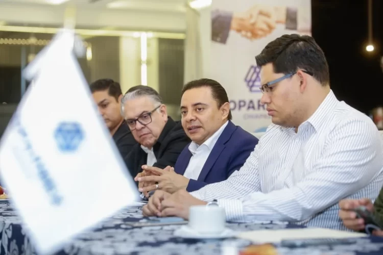 Juan Carlos Moreno Guillén participa en Sesión Ordinaria de la Coparmex Chiapas