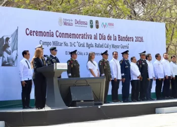 Unión de Poderes e instituciones en la conmemoración del Día de la Bandera