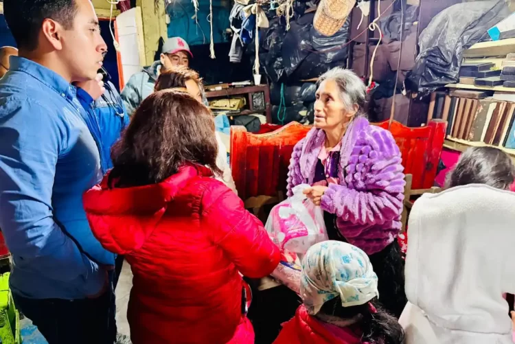 DIF Municipal brinda atención inmediata a familia vulnerable en San Cristóbal