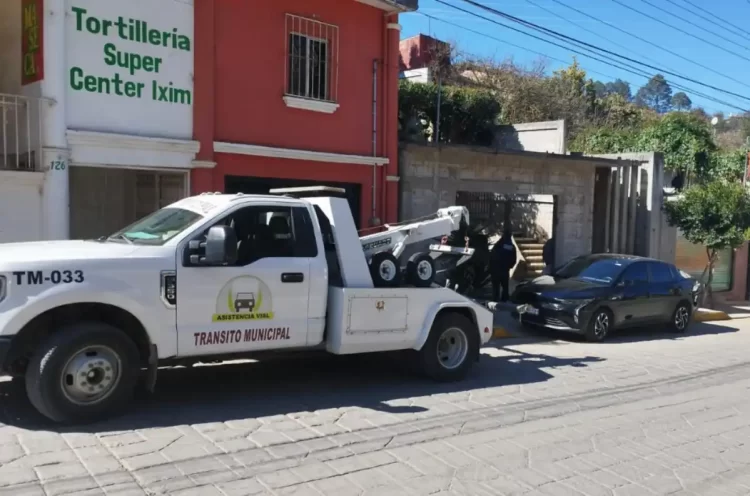 Tránsito Municipal refuerza los operativos contra estacionamiento indebido en vialidades de SCLC