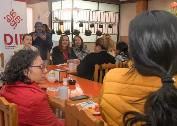 Fabiola Ricci se reúne con mujeres líderes de la Zona Sur de San Cristóbal