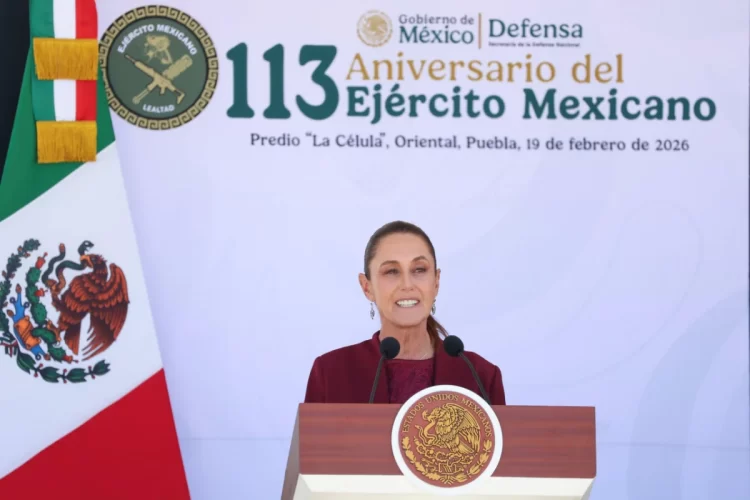 “Nuestras fuerzas armadas son garantía de que México decidirá su destino con independencia”: Presidenta 