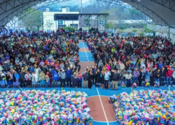 Entregan hilo para elaboración de hamacas a 1,300 artesanas y artesanos en Berriozábal 