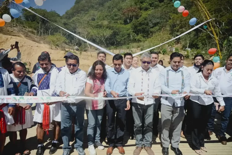 Cecytech atiende infraestructura educativa en zona prioritaria en San Juan Cancuc