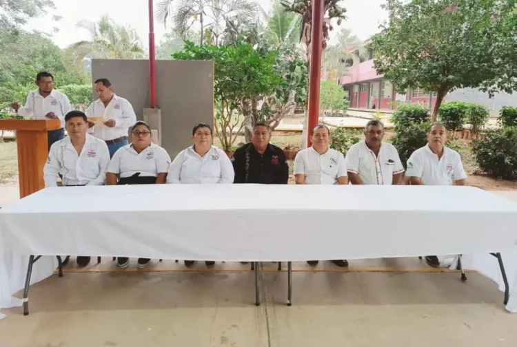 Egresados del Cecyt 26 La Libertad reciben título como Técnicos Profesionales