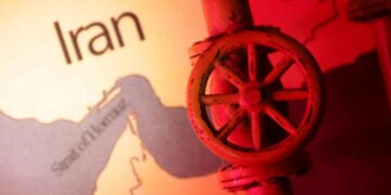 China en conversaciones con Irán para permitir paso seguro de petróleo y gas por Ormuz