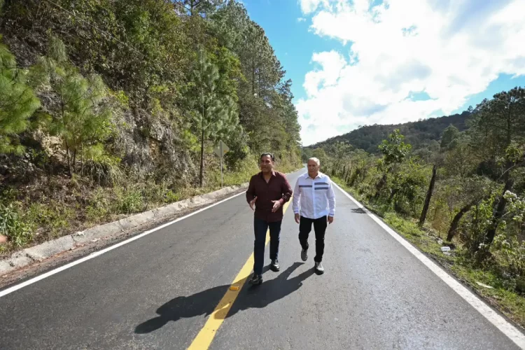 Constata ERA rehabilitación de tramos carreteros en Chiapas