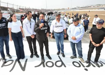 Eduardo Ramírez dio el banderazo de arranque de la Súper Copa Roshfrans 2026
