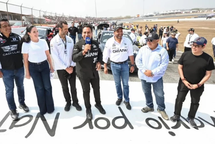 Eduardo Ramírez dio el banderazo de arranque de la Súper Copa Roshfrans 2026