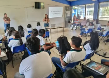 Fiscalía de Distrito Norte imparte pláticas sobre prevención del delito en el Telebachillerato 35