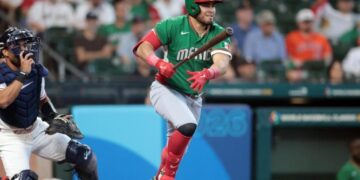 México rompe el maleficio y abre el Clásico Mundial con triunfo