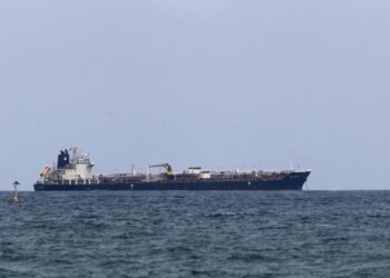 Buque petrolero ruso llega a Cuba; Moscú ratifica apoyo a la isla