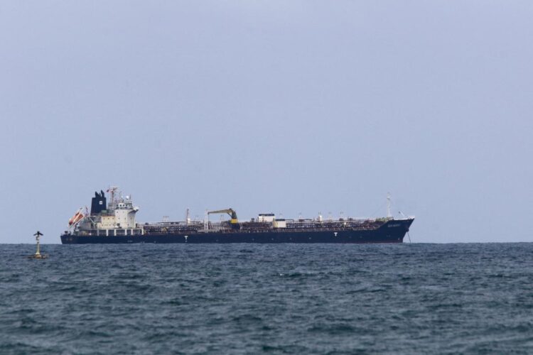 Buque petrolero ruso llega a Cuba; Moscú ratifica apoyo a la isla