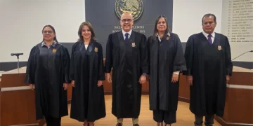 Pleno de Distrito toma protesta a nueva integrante 