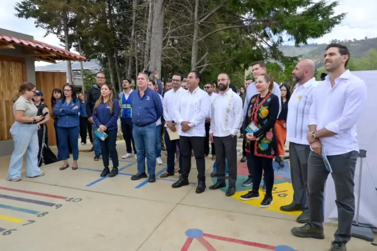 Impulsan educación ambiental y captación de agua en escuela de San Cristóbal
