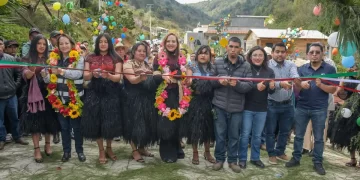 Inauguran pavimentación con concreto hidráulico en la comunidad Taza de Agua