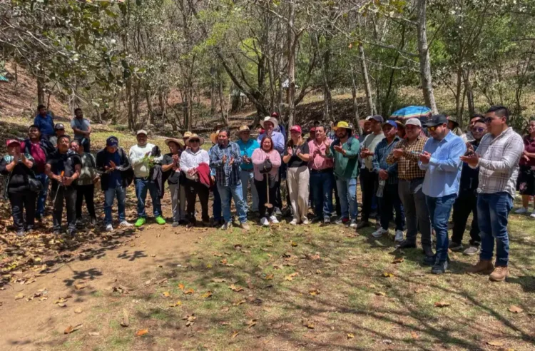 Fabiola Ricci recorre tuberías de agua y fortalece acuerdos en San Cristóbal