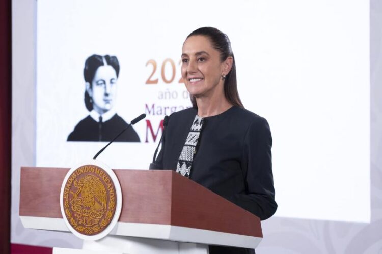 Claudia Sheinbaum conversa con Gustavo Petro, presidente de Colombia