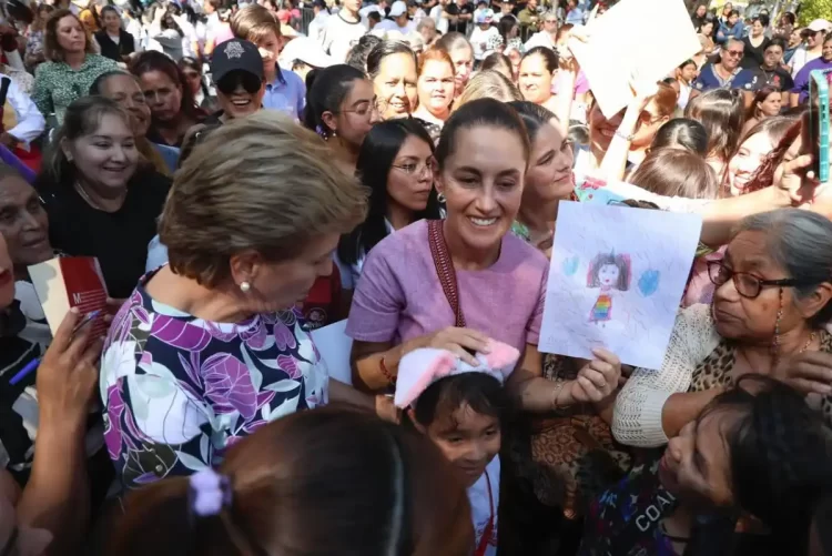 Presidenta consolida un gobierno de y para mujeres tras gira por Colima y Nayarit