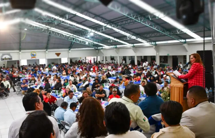 Reconocen liderazgo y compromiso de Fabiola Ricci en el 28 aniversario del SUTRAM