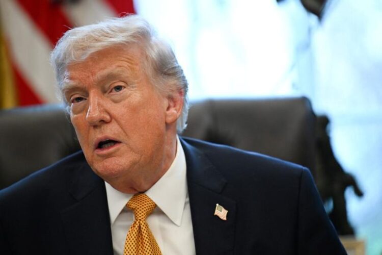 Trump critica falta de apoyo para proteger petroleros en Ormuz en plena guerra con Irán