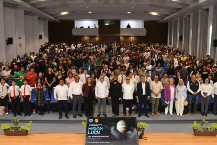 Dicta científica de la NASA conferencia magistral en la UNACH