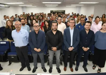 Presenta UNACH el Programa de Estudios Políticos y de Opinión Pública