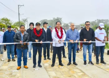 Inauguran pavimentación del camino Berriozábal–Vistahermosa 