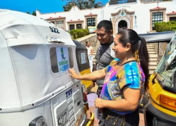 El transporte público se suma a la campaña “Berriozábal Vive Limpio”